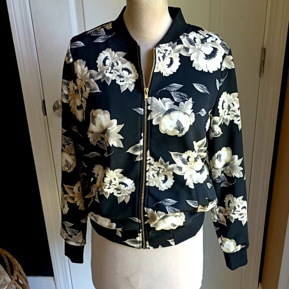 NEW! BOHO FLORAL BOMBER JACKET SZ M - Picture 1 of 5